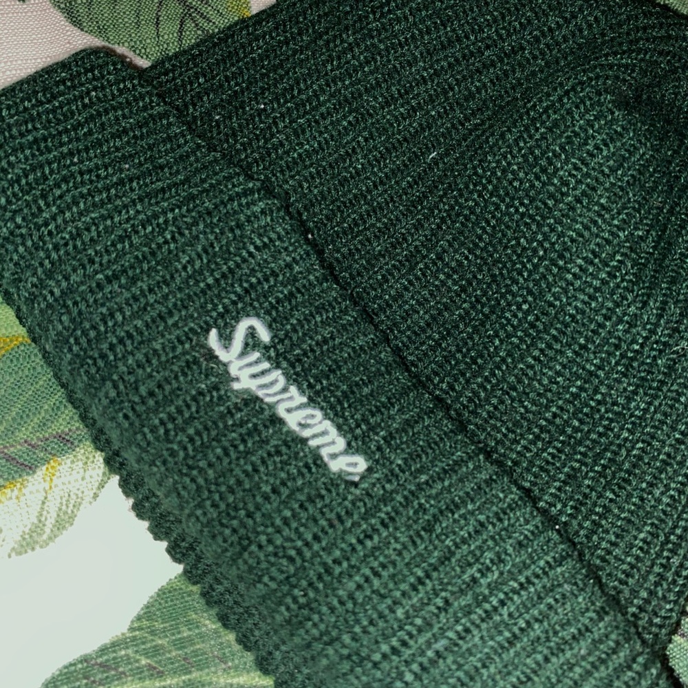 Supreme knit cap